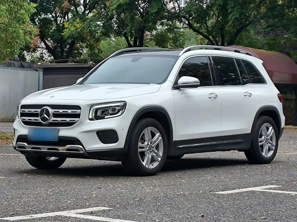 Mercedes-Benz GLB — фото 1