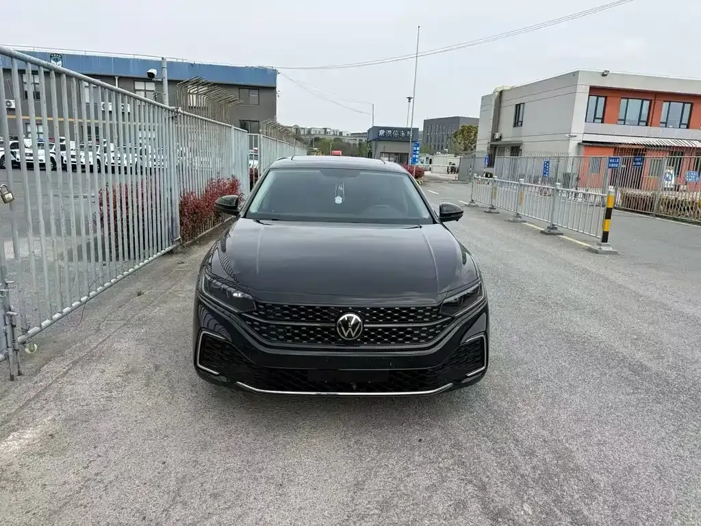Volkswagen Passat — фото 6