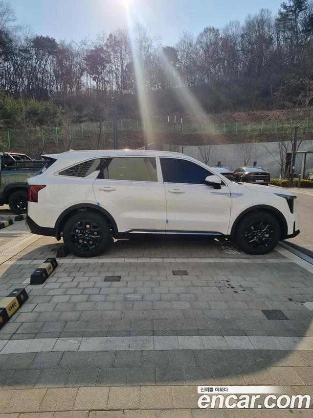 Kia Sorento — фото 6