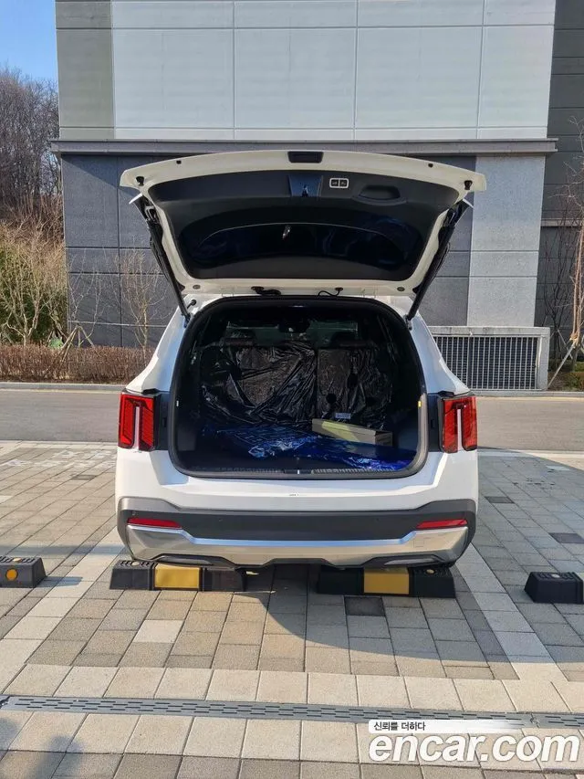Kia Sorento — фото 9