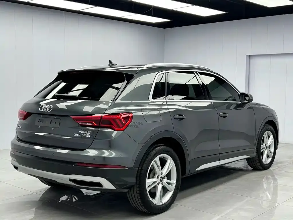 Audi Q3 — фото 6