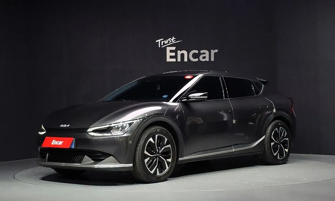 Kia EV6 — фото 1
