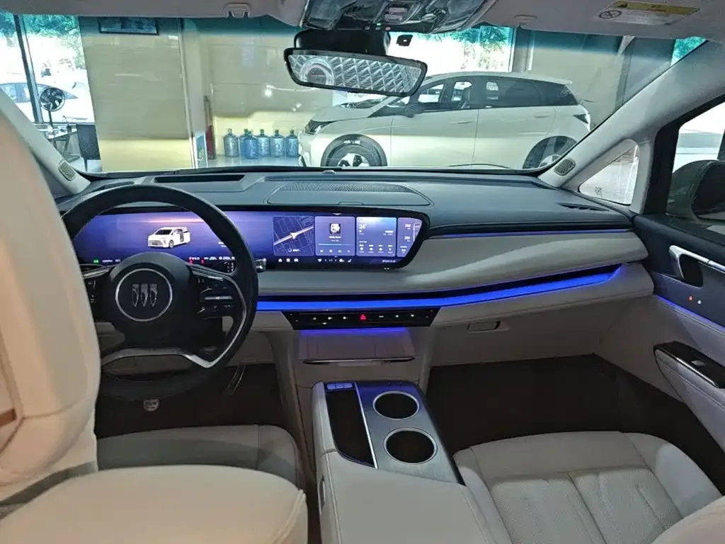 Buick GL8 Hybrid — фото 5