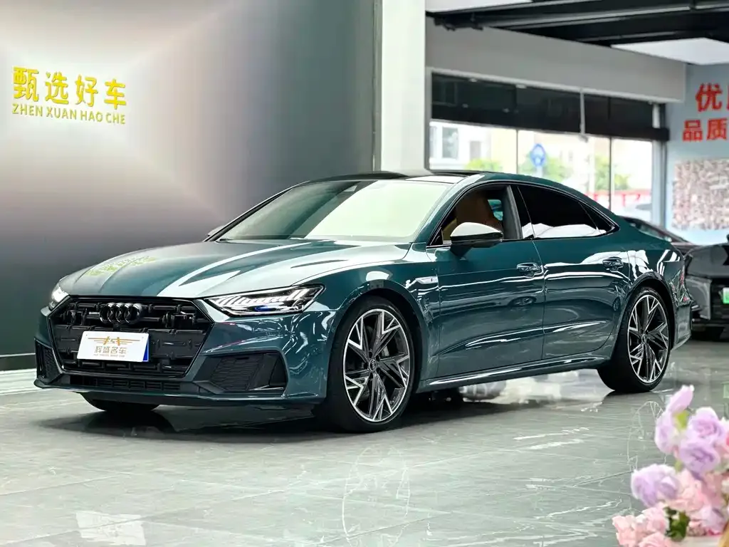 Audi A7L — фото 1