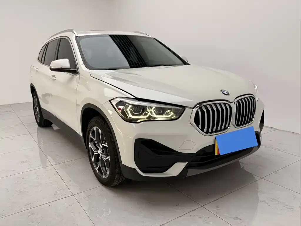 BMW X1 — фото 7