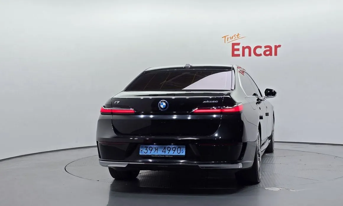 BMW i7 — фото 4