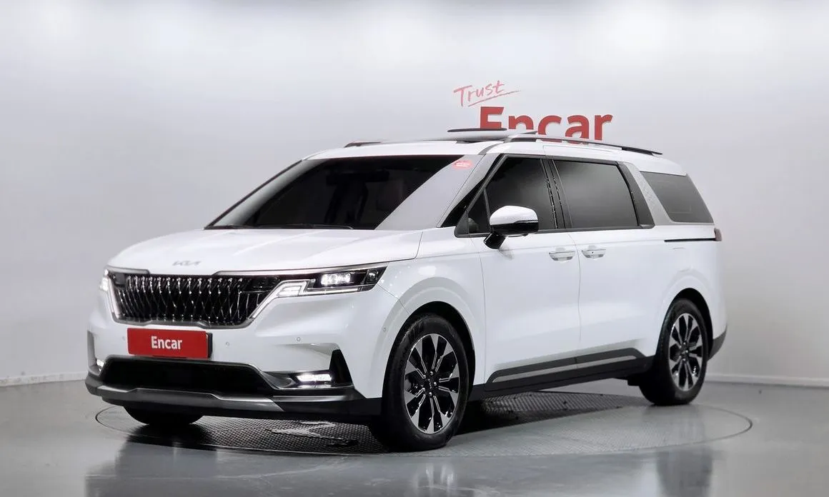Kia Carnival — фото 1