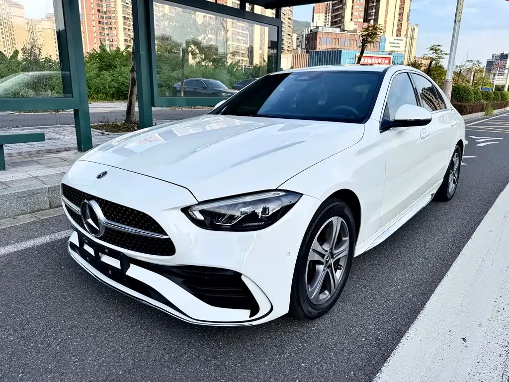 Mercedes-Benz C-Class — фото 1