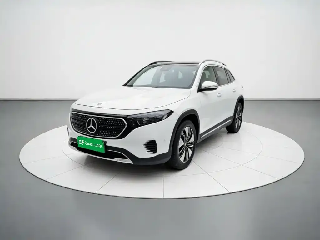 Mercedes-Benz EQB — фото 1