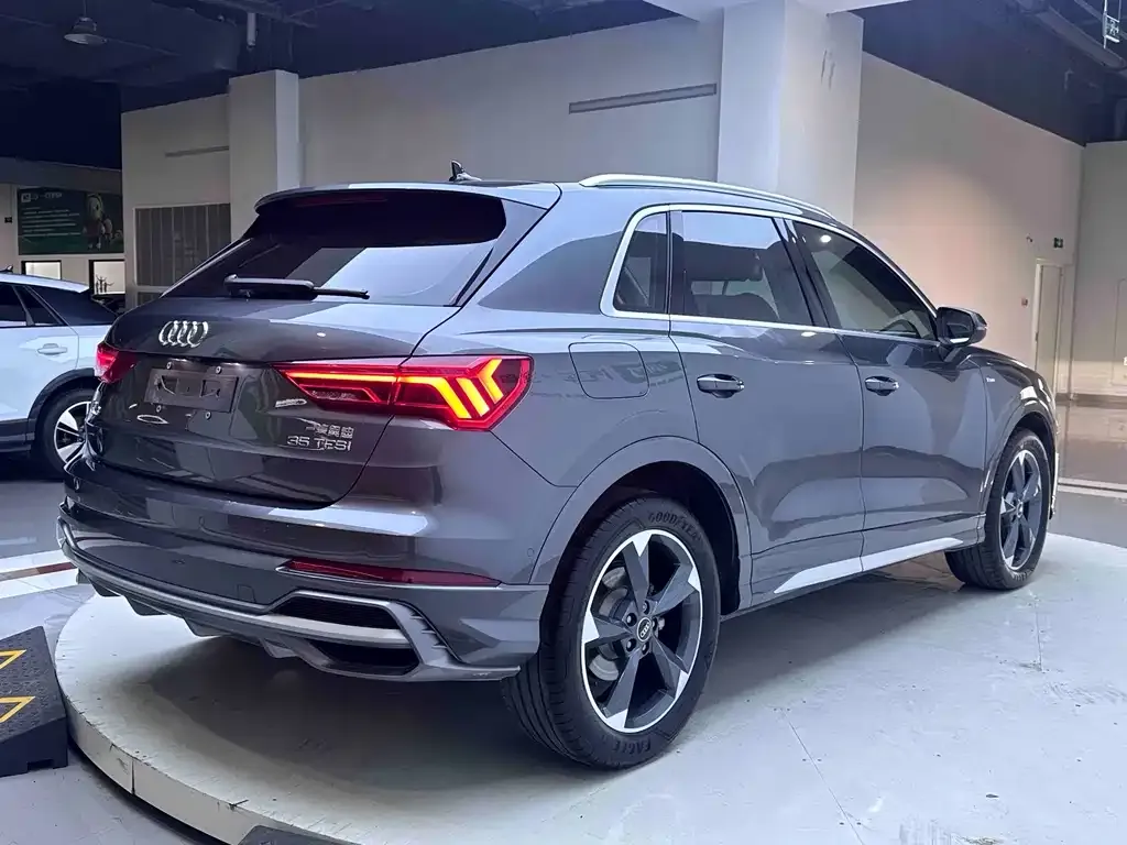 Audi Q3 — фото 6