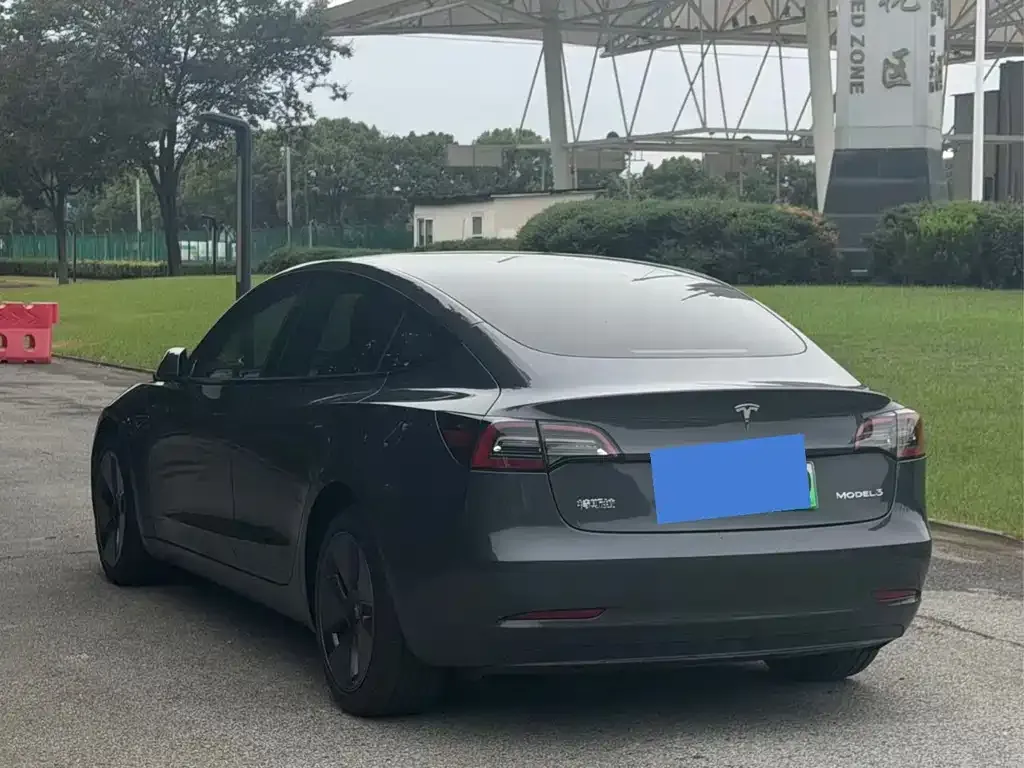 Tesla Model 3 — фото 6