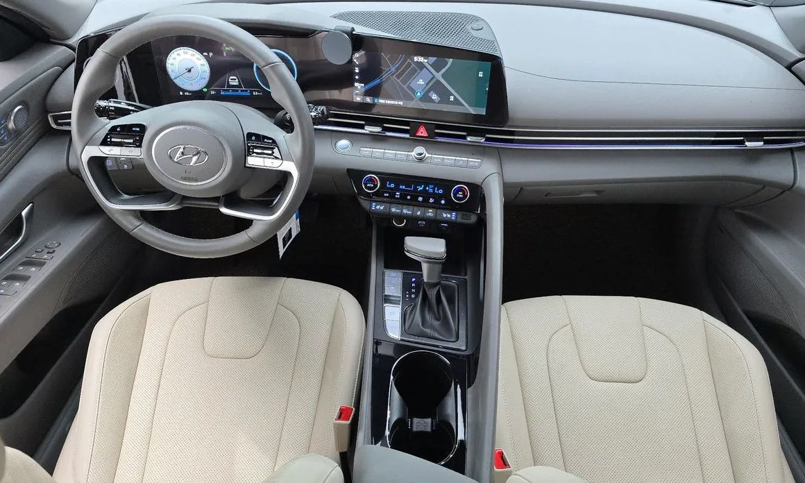 Hyundai AVANTE — фото 9