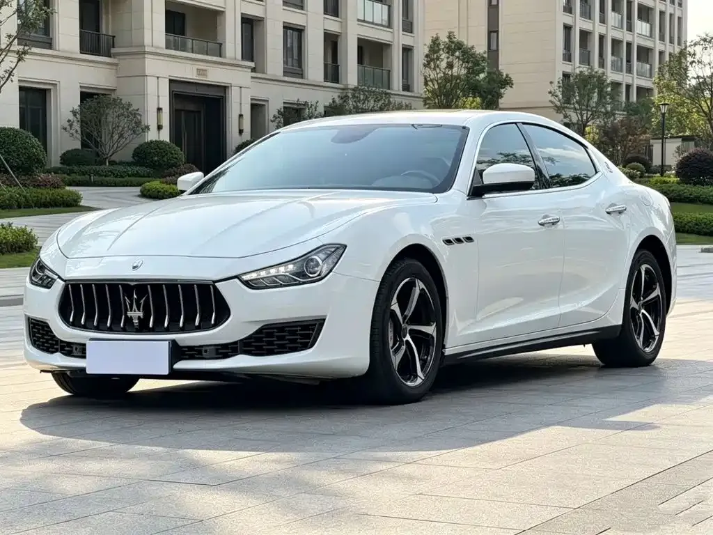 Maserati Ghibli — фото 1