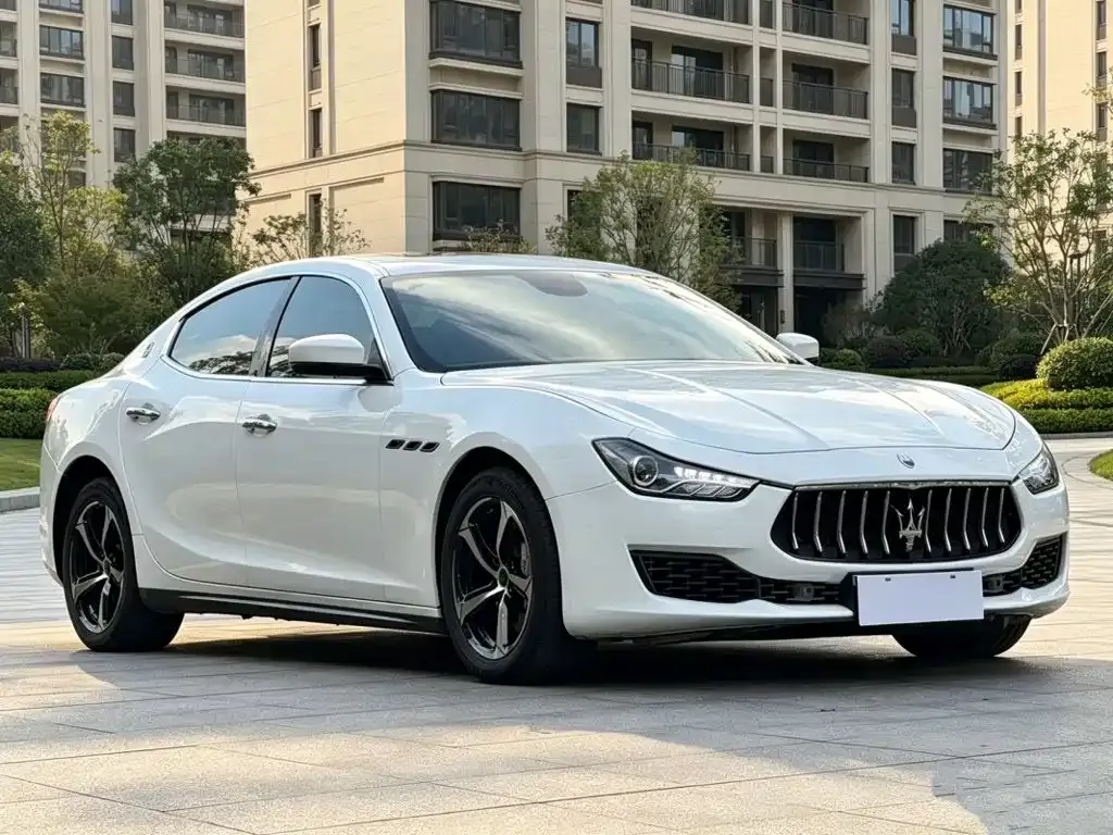 Maserati Ghibli — фото 9