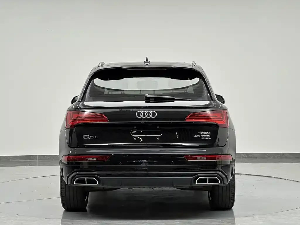 Audi Q5L — фото 2