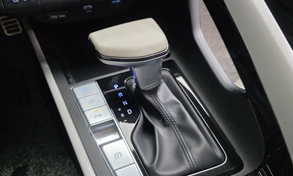 Hyundai AVANTE — фото 4