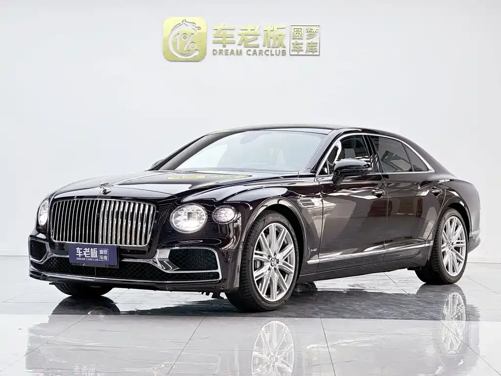 Bentley Flying Spur — фото 1