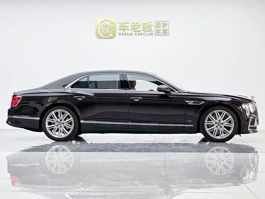 Bentley Flying Spur — фото 5