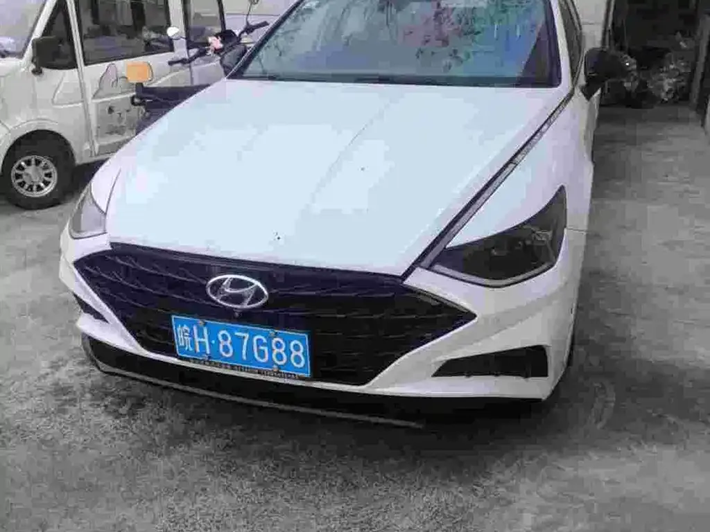 Hyundai Sonata — фото 1