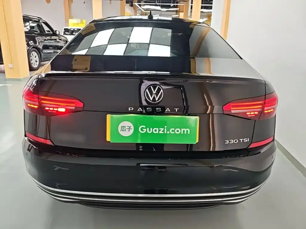 Volkswagen Passat — фото 8