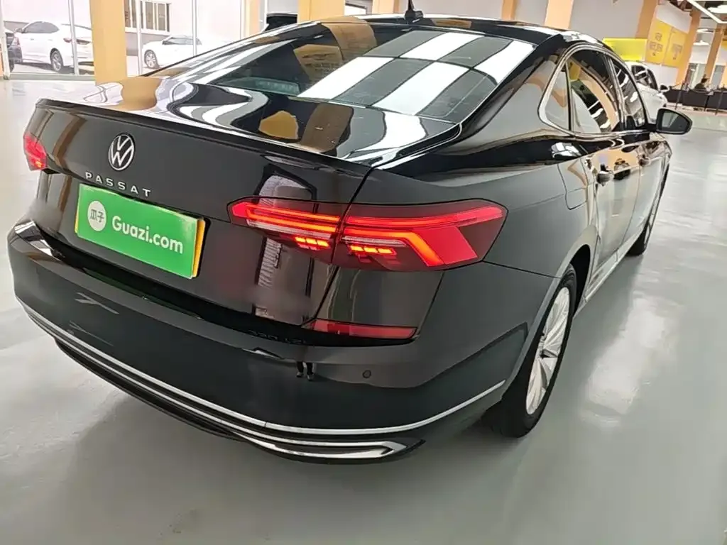 Volkswagen Passat — фото 2