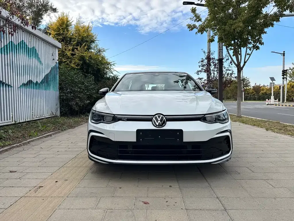 Volkswagen Golf — фото 6