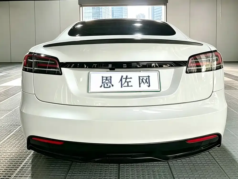 Tesla Model S — фото 5