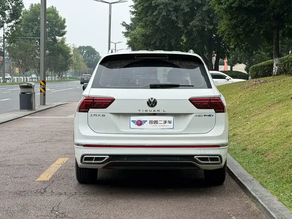 Volkswagen Tiguan L PHEV — фото 10