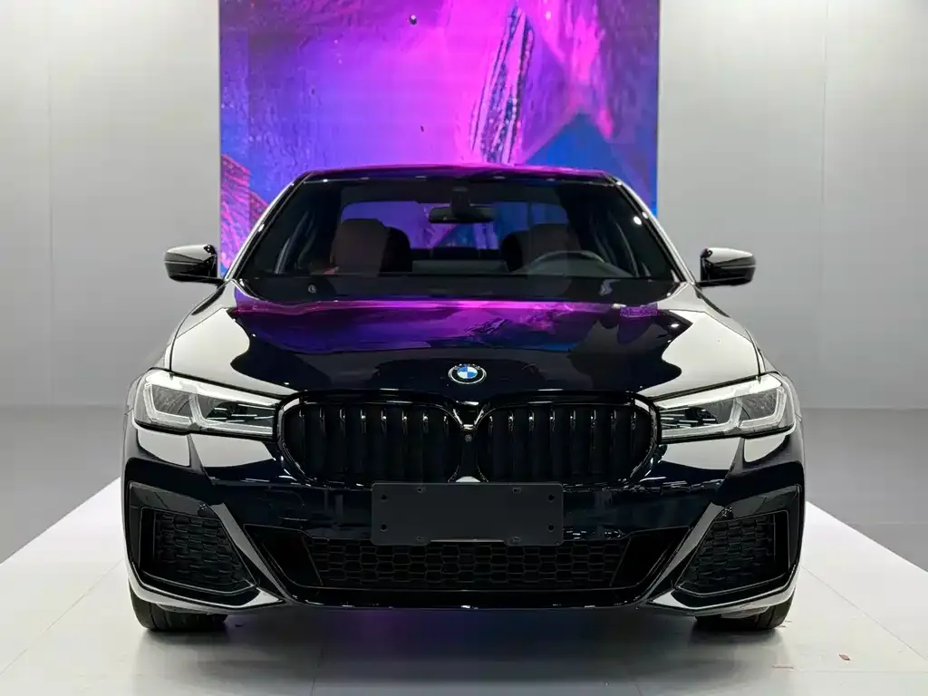 BMW 5 Series — фото 10