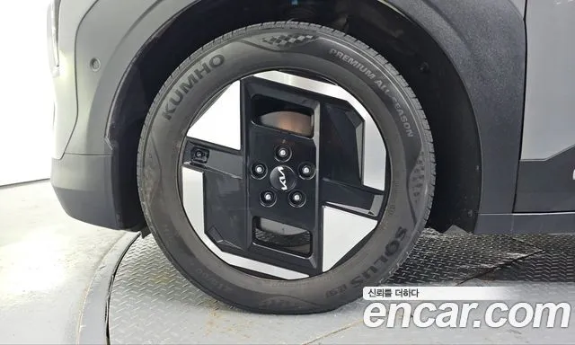 Kia EV3 — фото 9