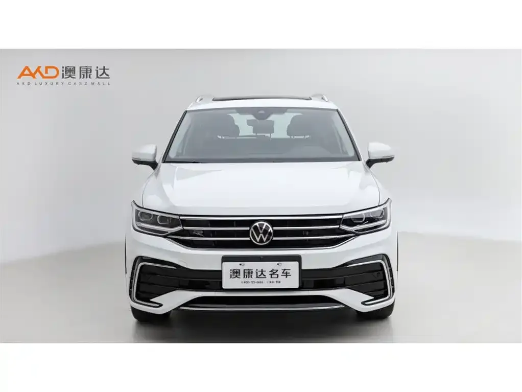 Volkswagen Tiguan L — фото 4