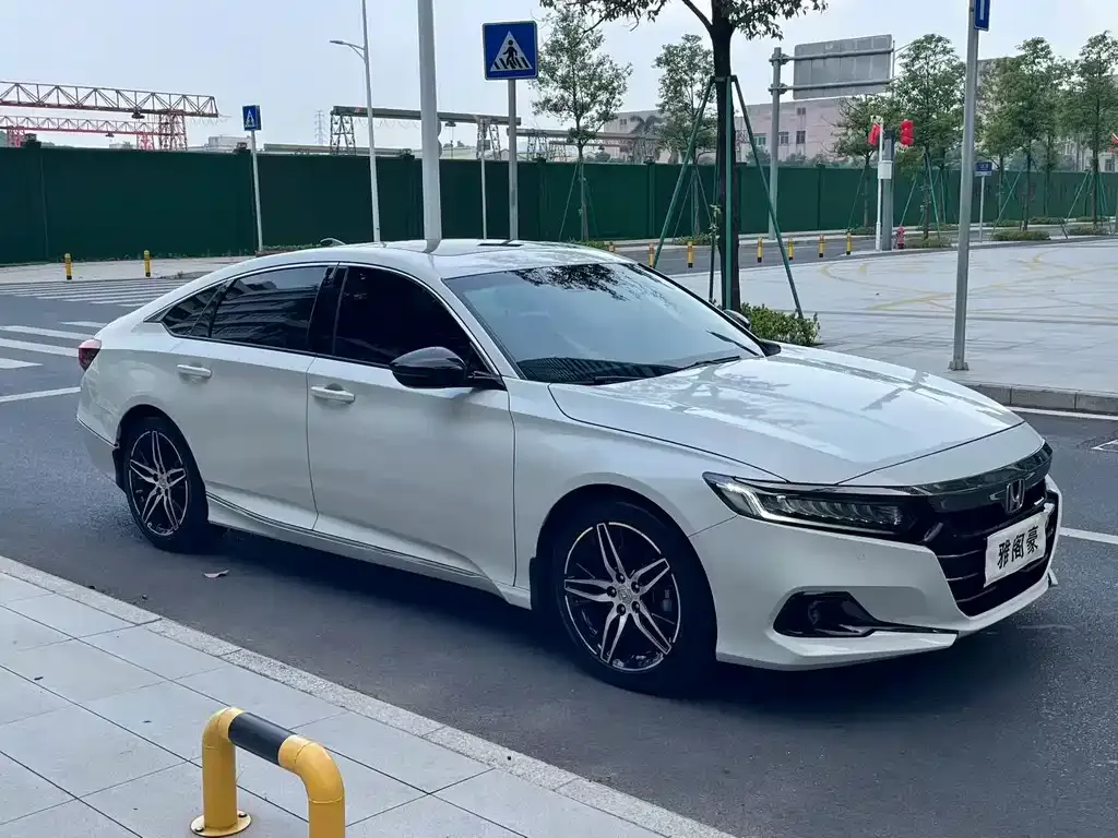 Honda Accord — фото 6