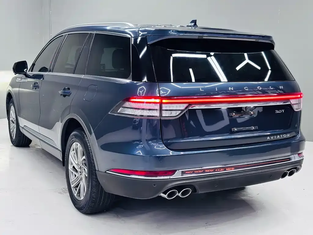 Lincoln Aviator — фото 7