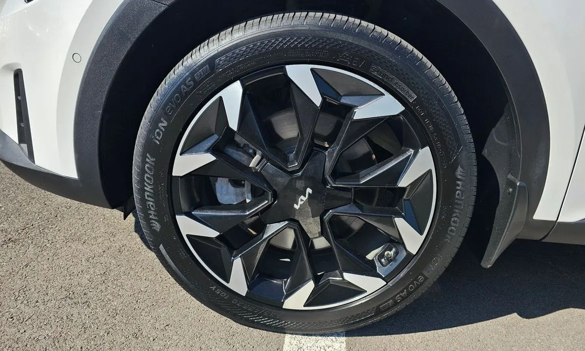 Kia Sorento — фото 7