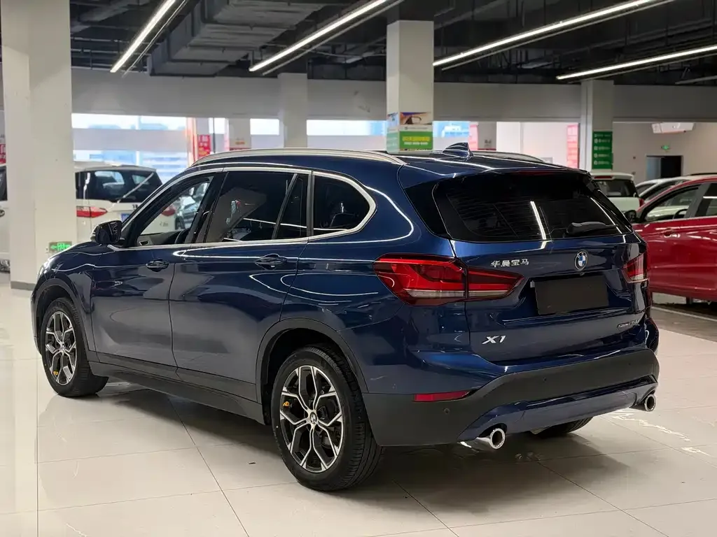 BMW X1 — фото 2