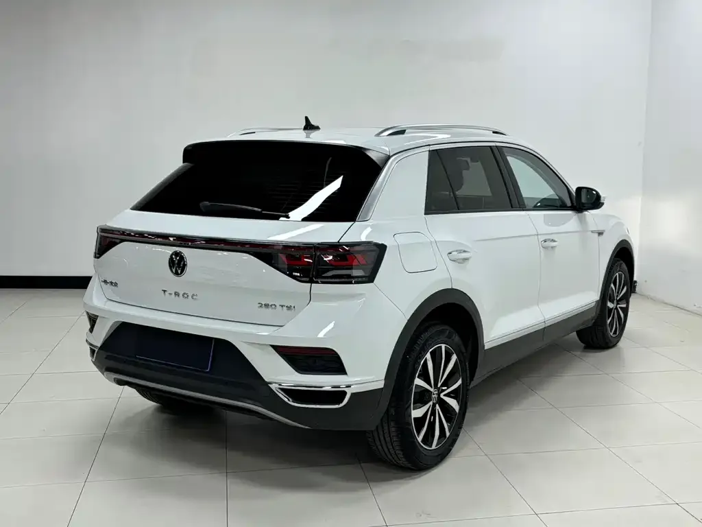 Volkswagen T-Roc — фото 4