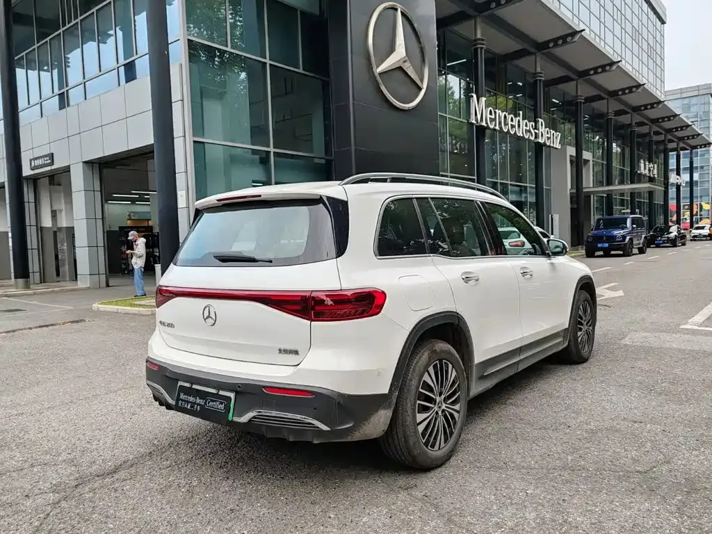 Mercedes-Benz EQB — фото 10