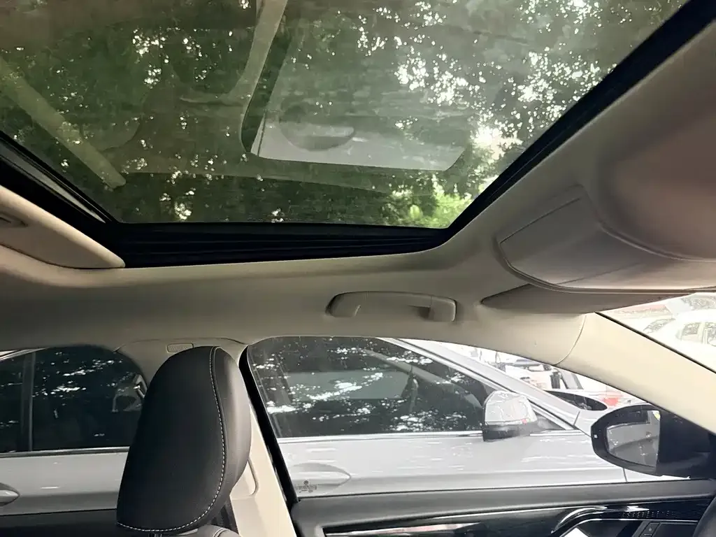 Volkswagen Passat — фото 4