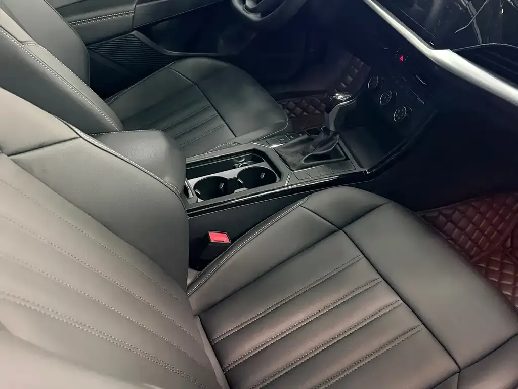 Volkswagen Passat — фото 6