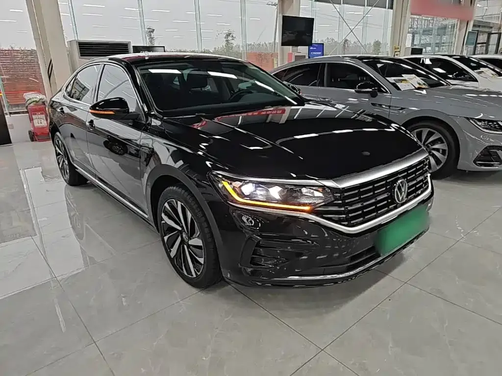 Volkswagen Passat — фото 6