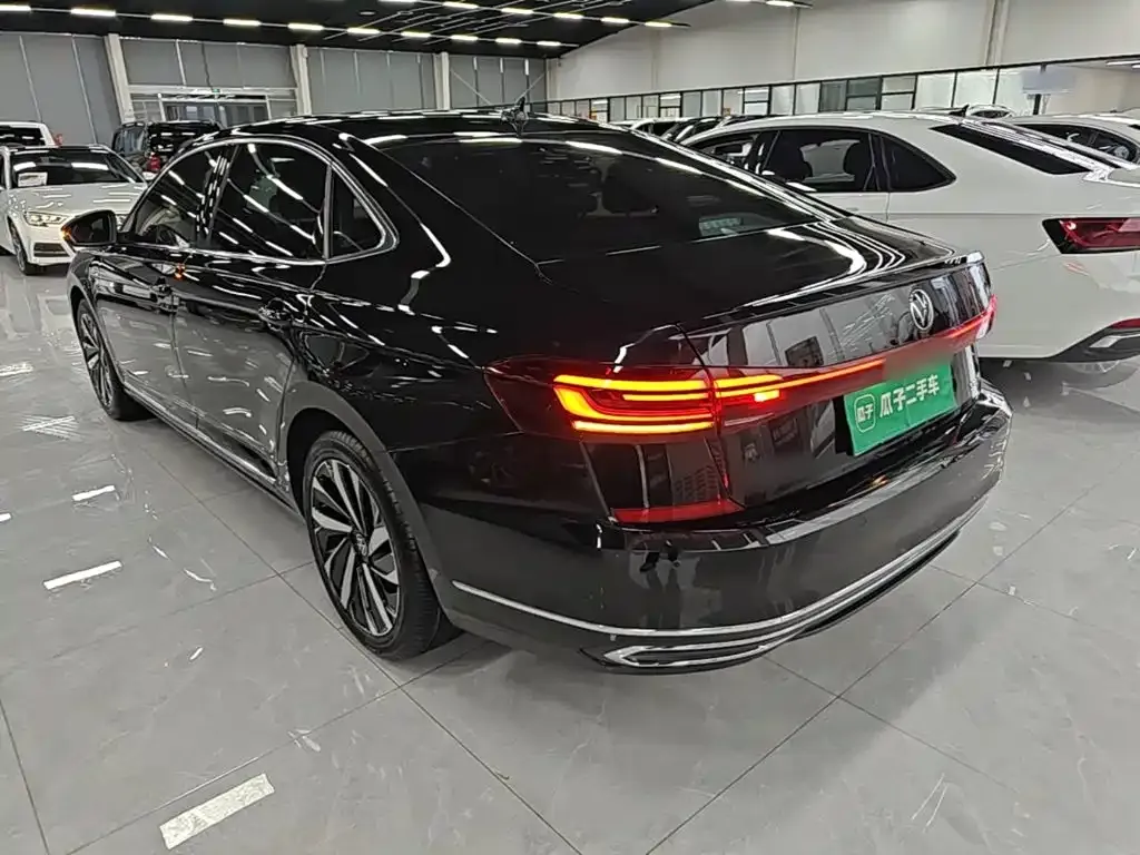 Volkswagen Passat — фото 5