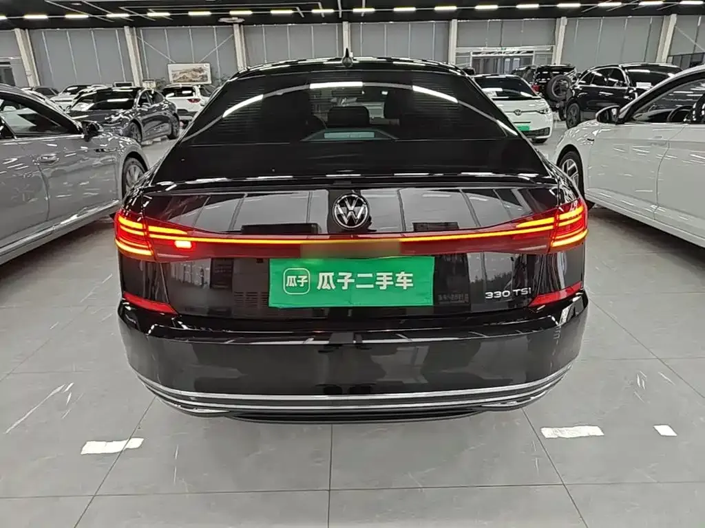 Volkswagen Passat — фото 7